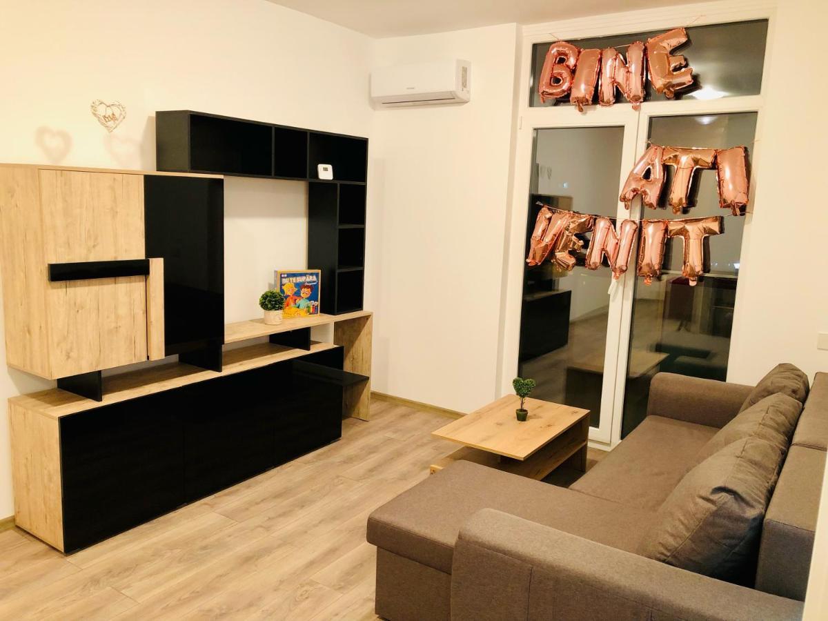 New And Modern Apartment Near Center At Vivalia Grand Temešvár Exteriér fotografie